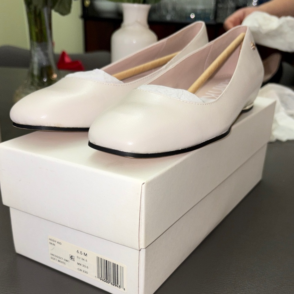 Calvin Klein Women's Cream Leather Flats